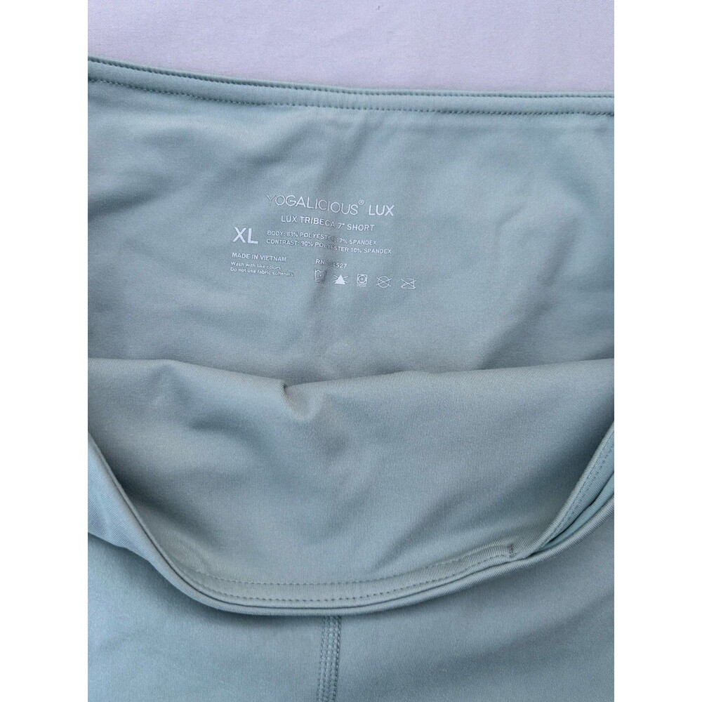 Yogalicious Women’s 7” Lux Shorts Green NWT  Size XLarge - Picture 2 of 5